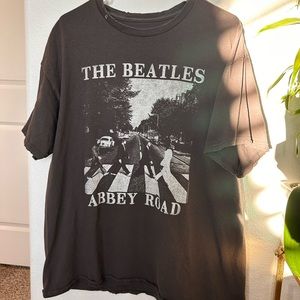 THE BEATLES GRAPHIC TSHIRT